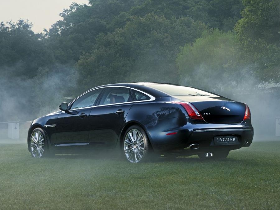  Jaguar XJL 2010 года  (US) (фото 24 из 41)